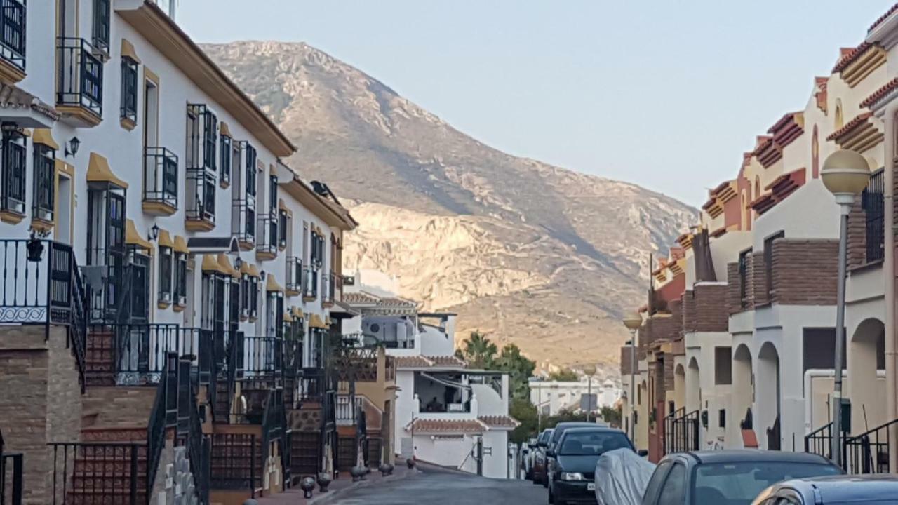 Appartamento Excelente Habitacion En Bonita Y Tranquila Casa En Benalmadena Pueblo Esterno foto
